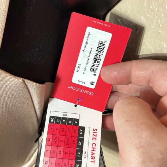 Spanx women’s large suit your fancy convertible strapless mid thigh bodysuit - Picture 5 of 10